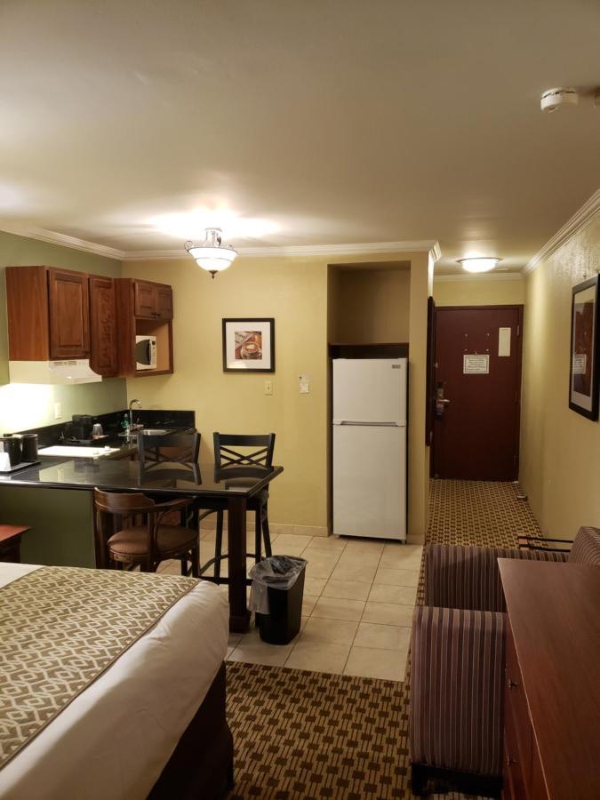 Hotel Baymont By Wyndham Pompton Plains/Wayne à Pequannock Extérieur photo