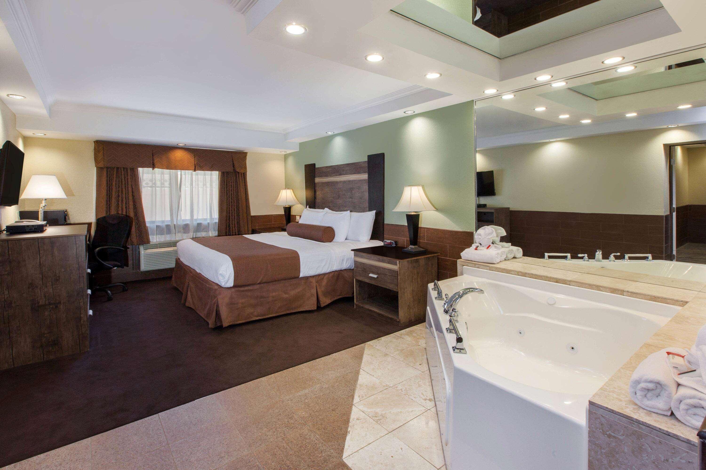 Hotel Baymont By Wyndham Pompton Plains/Wayne à Pequannock Extérieur photo