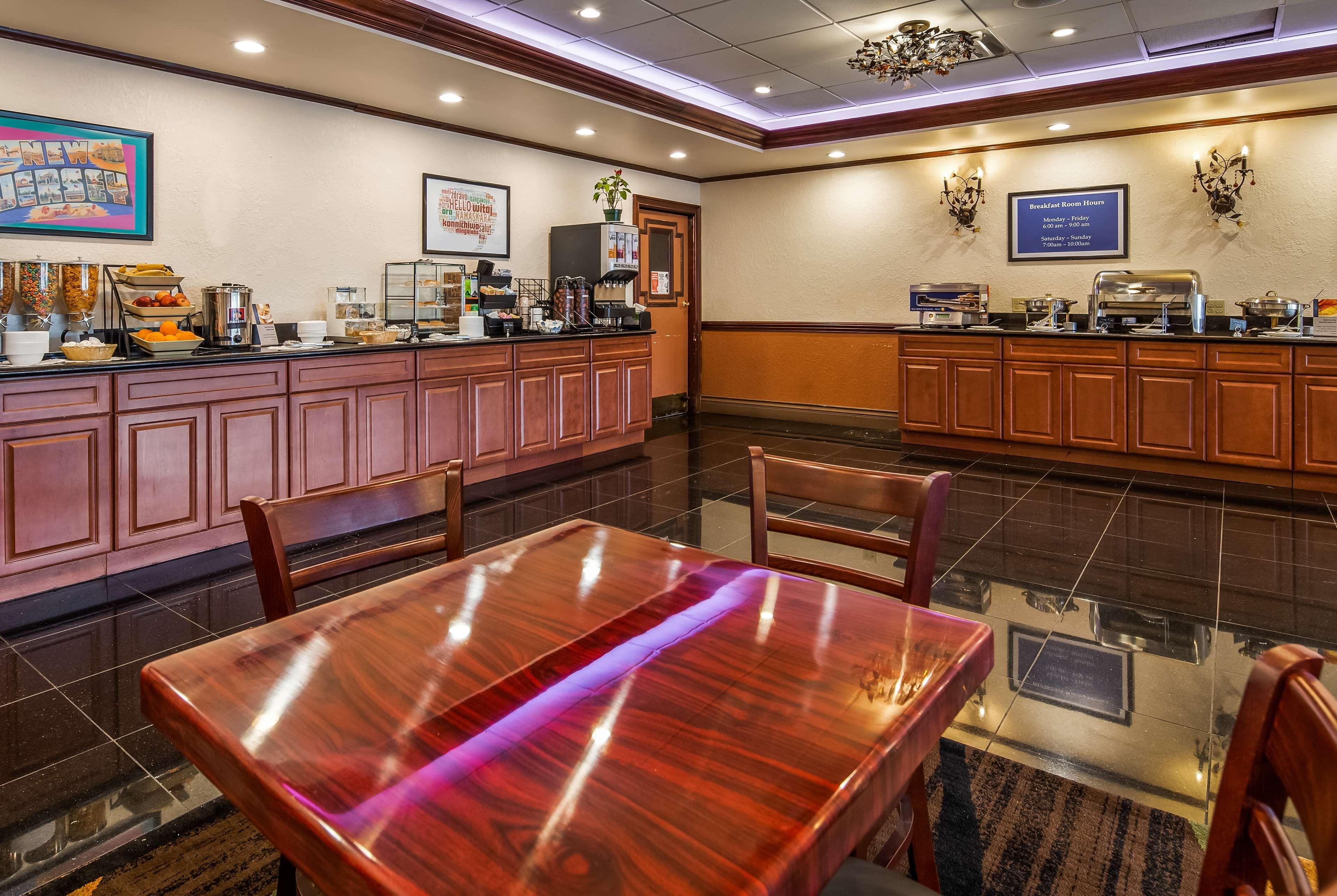 Hotel Baymont By Wyndham Pompton Plains/Wayne à Pequannock Extérieur photo